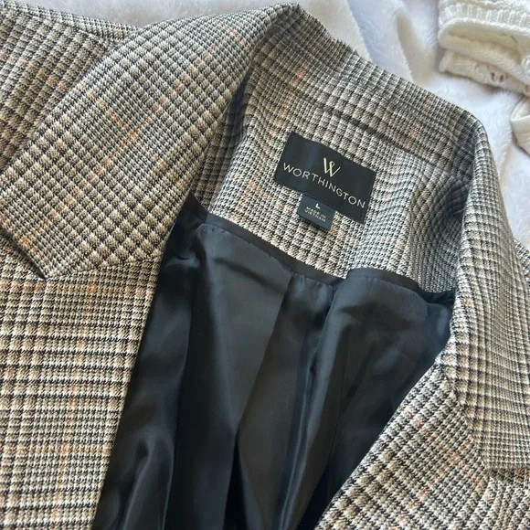 Classic Checkered Blazer - Picture 2 of 5
